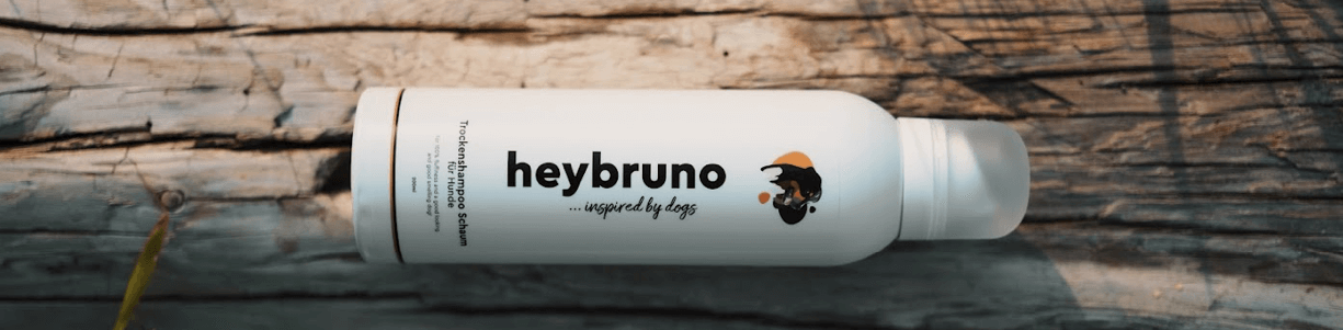 heybruno Hunde-Trockenshampoo Produktbild im Wald